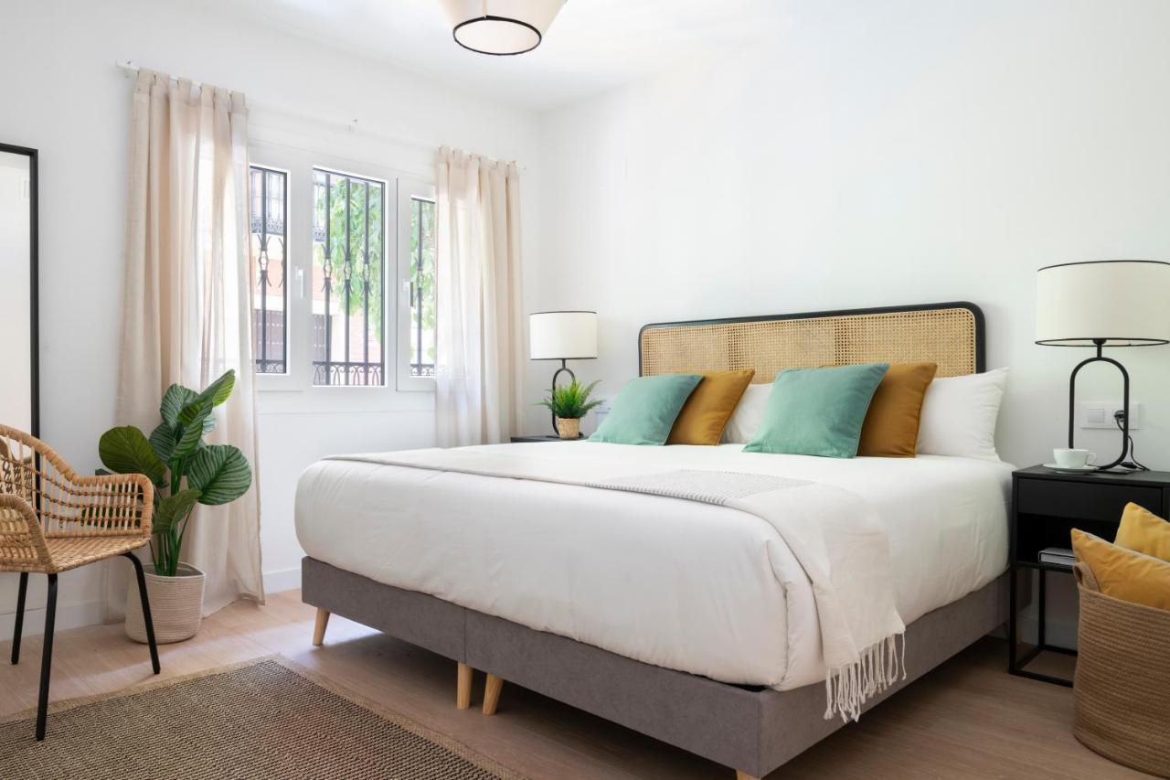 Magno Apartments Castelar Seville Ngoại thất bức ảnh